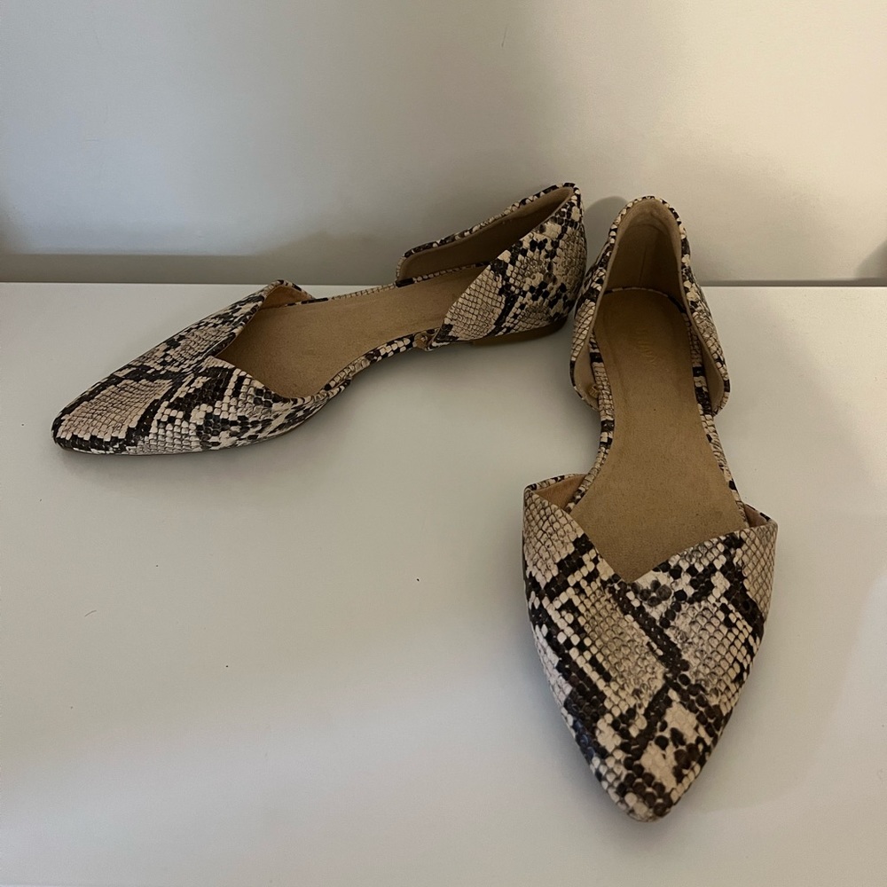 Old Navy Snake Print Flats